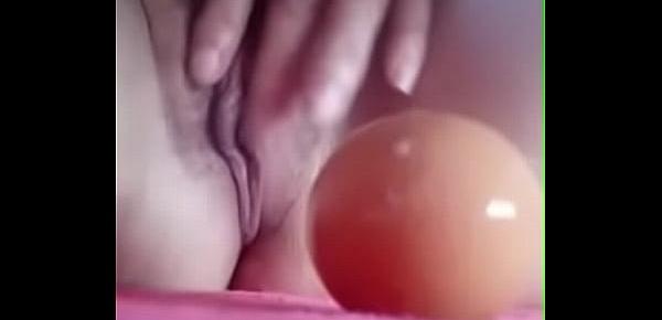  Chinese girl put egg into her pussy
